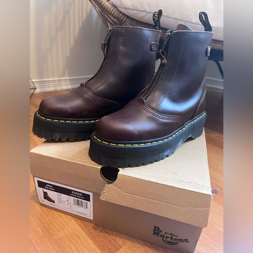Dr. Martens Jetta dark Brown Leather Boots with Zipper - Picture 2 of 4
